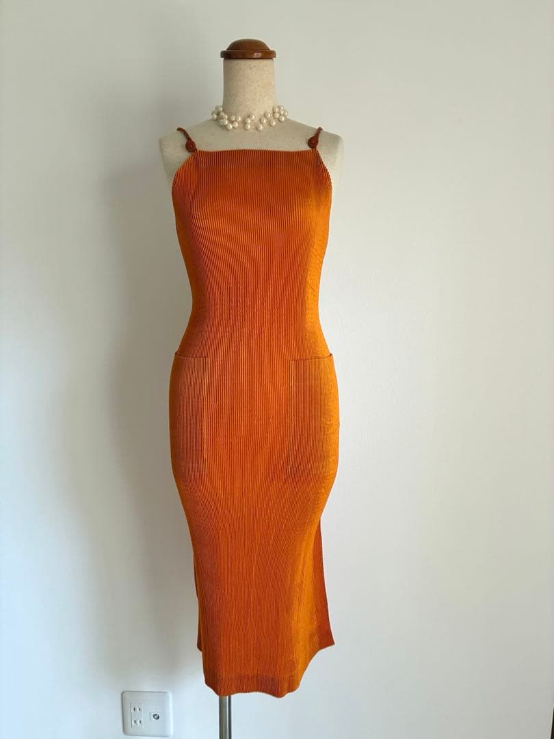 im product アイムプロダクト　プリーツエプロンドレス　イッセイミヤケ