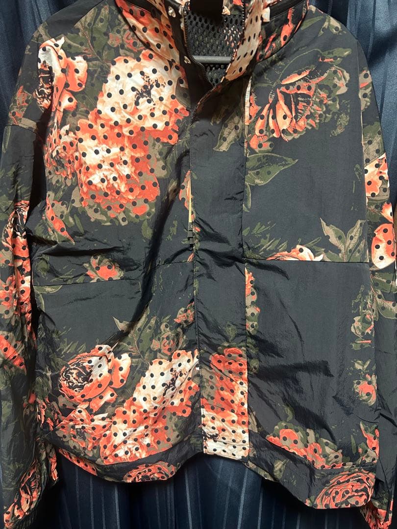 【新品タグ付】ナイキ テック メンズ ウーブン ジャケット　花柄　バラ　Lサイズ