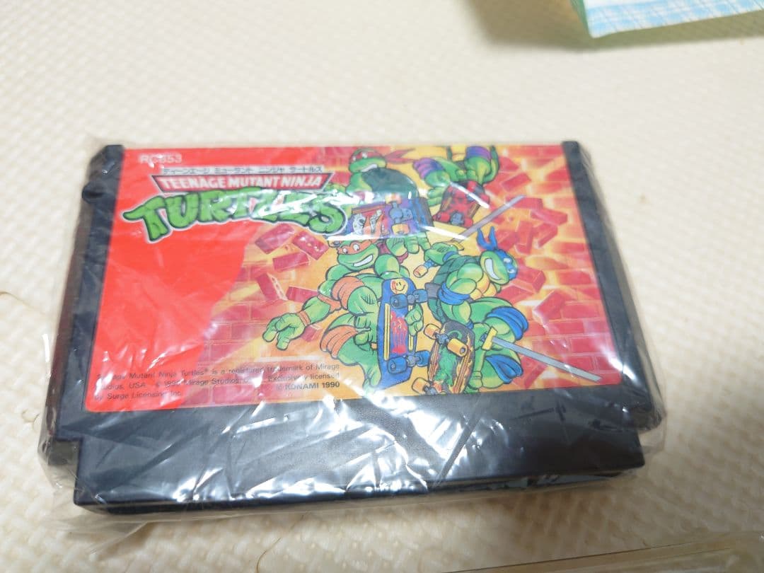 ファミコン　ティーンエージ ミュータント ニンジャ タートルズ　箱説付