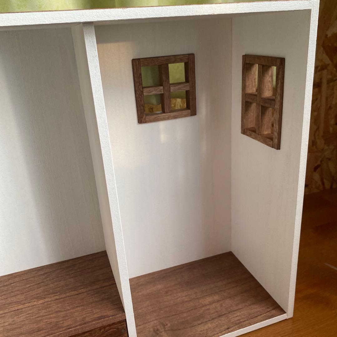 ❤︎おうち型人形用木製収納ケース　ブライスアイシードールパオラドール　クローゼット