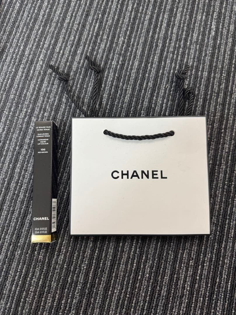 新品未開封　シャネル　ルルージュデュオウルトラトゥニュ 196 レッドブラウン