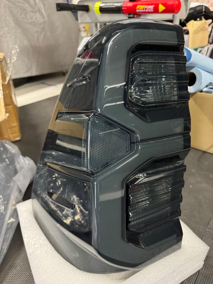 HILUX REVO GUN125 LEDテールランプ