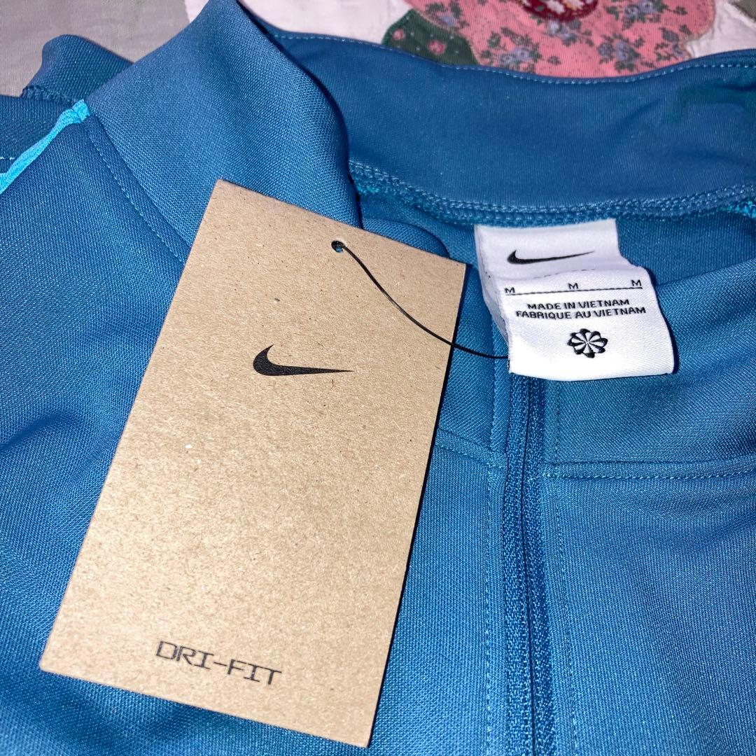 新品　ナイキ Dri-FIT アカデミー　上下セットアップ　M