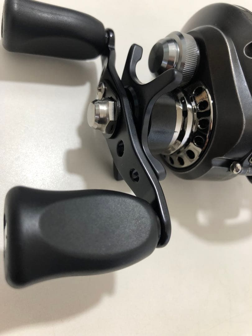 希少・限定deps daiwa ZDV100H