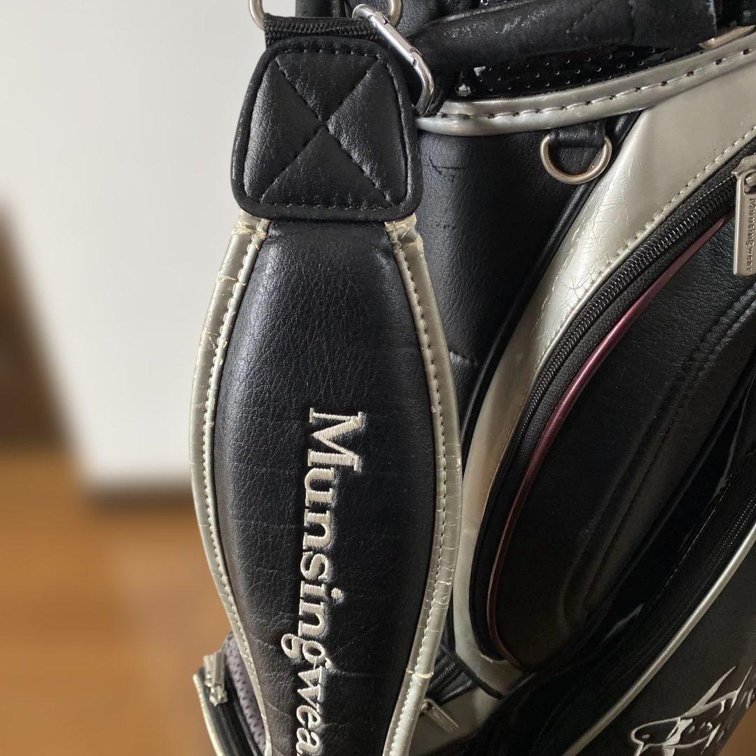 Munsingwear キャディバッグ ブラック/ホワイト キャスター付き