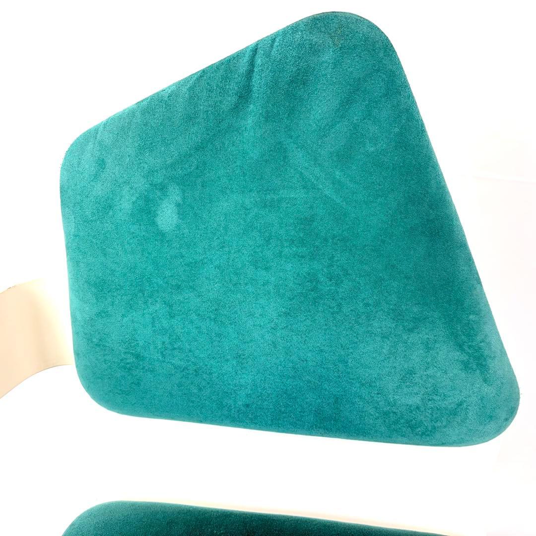 ウルヨ・クッカプロ　Yrjö Kukkapuro VINO チェア