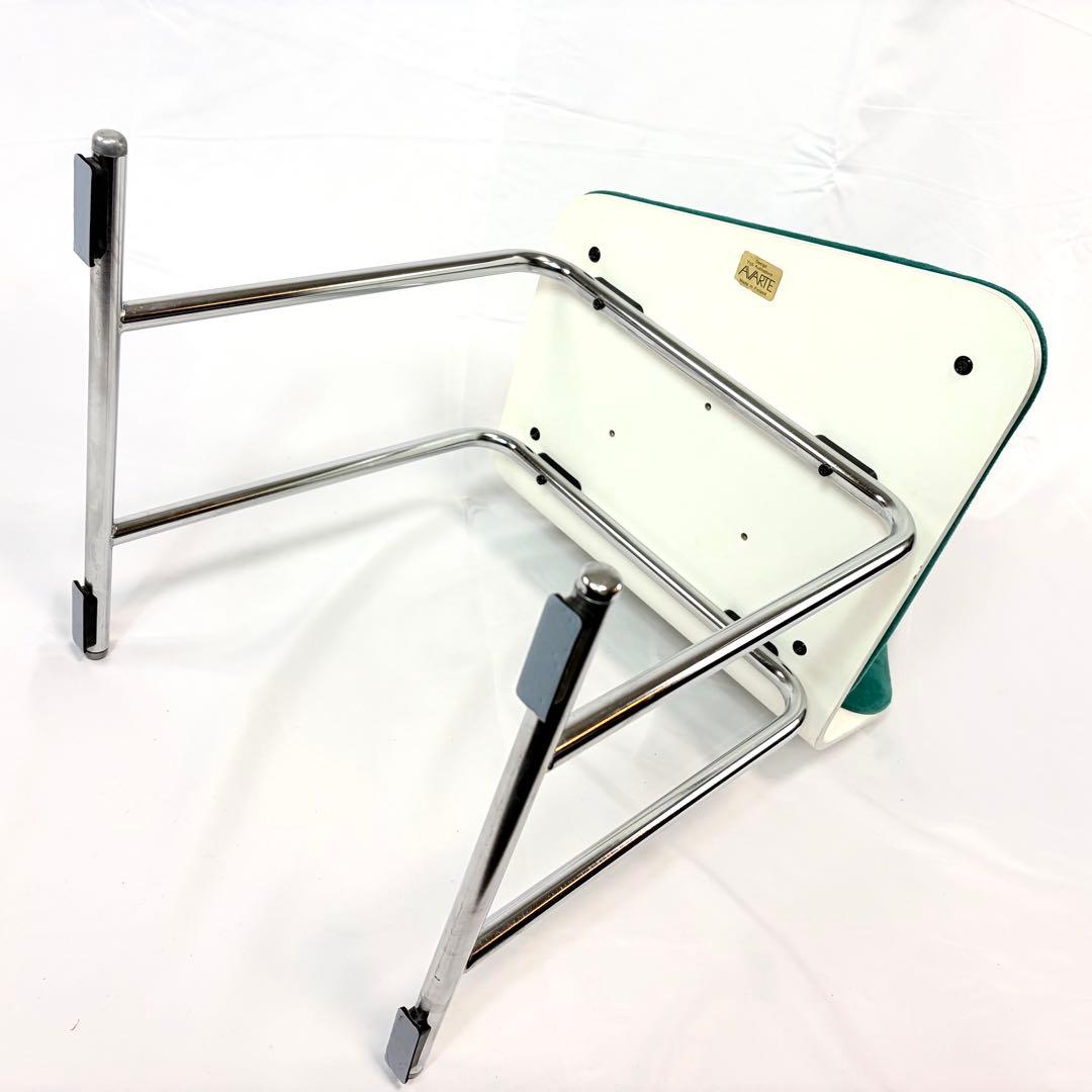 ウルヨ・クッカプロ　Yrjö Kukkapuro VINO チェア