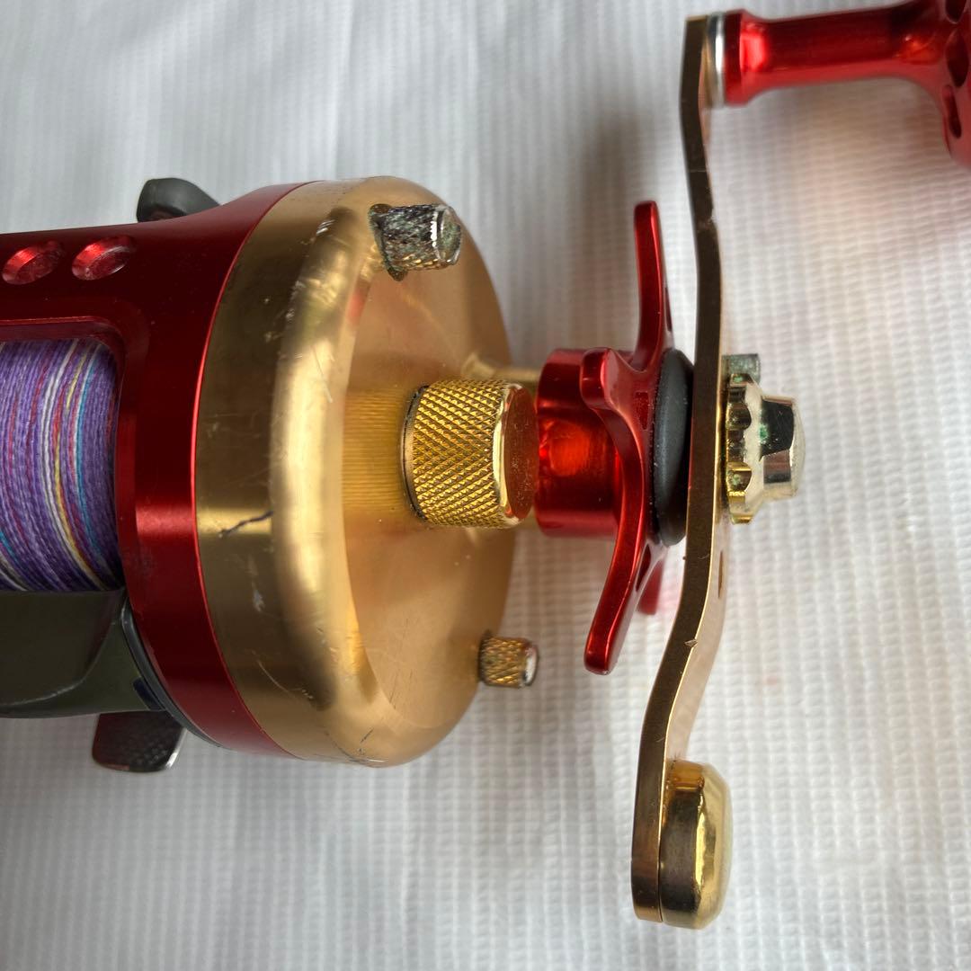 オクマ タイタニック レッドアイシス 400 リール 釣り具