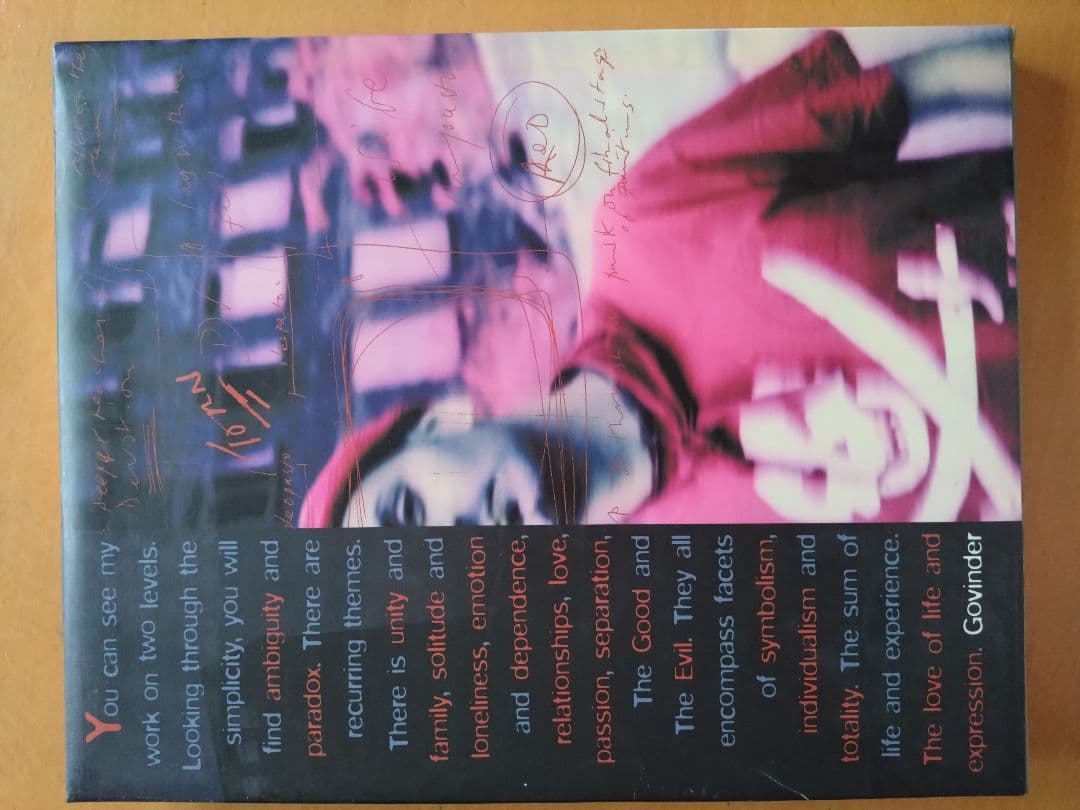 アート画集　猫・犬ゴヴィンダー・ナズラン作品集サインあり