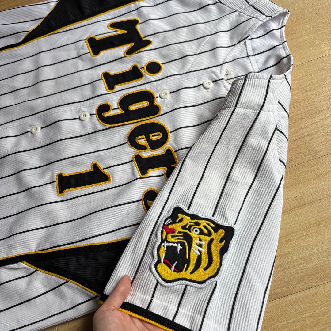 Tigers TORITANI ユニフォーム 1番 鳥谷選手　ストライプ