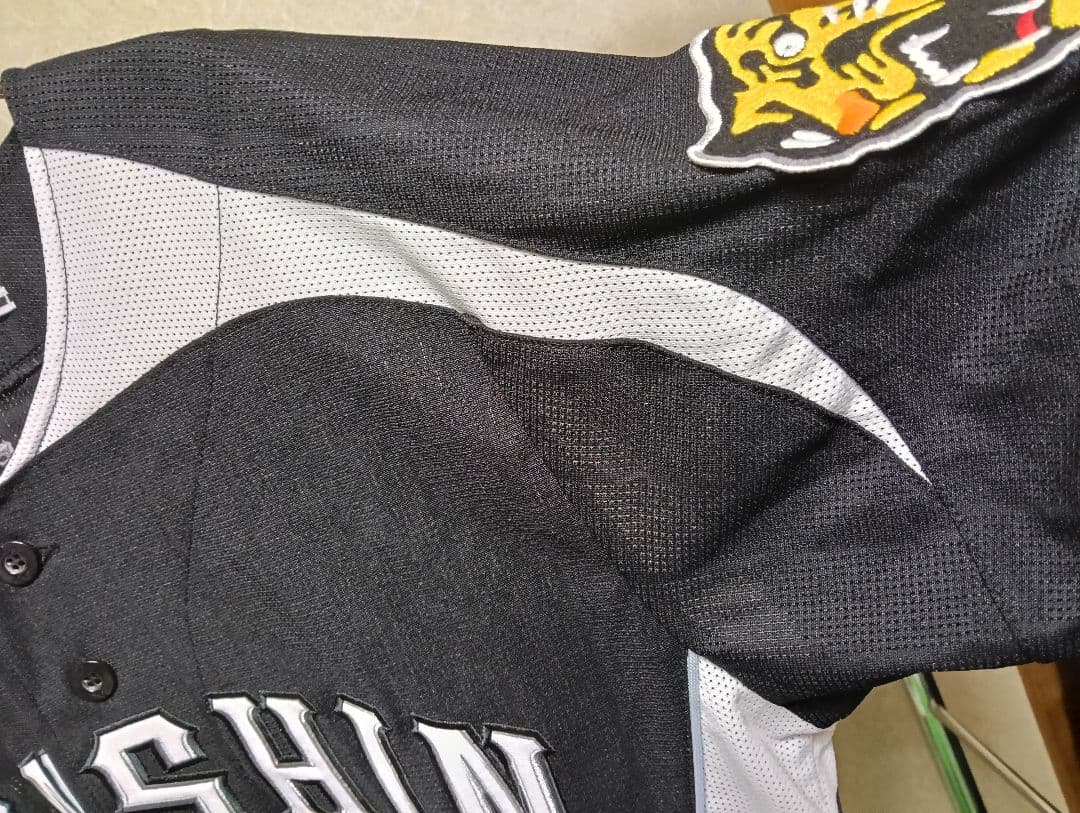 【超美品】阪神タイガース 鳥谷敬 ビジター レプリカ刺繍ユニフォーム（Sサイズ）