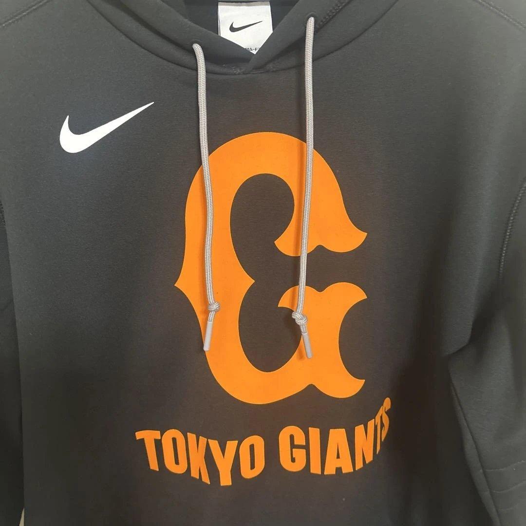 読売ジャイアンツNIKEジャイアンツ フーディ Mサイズ