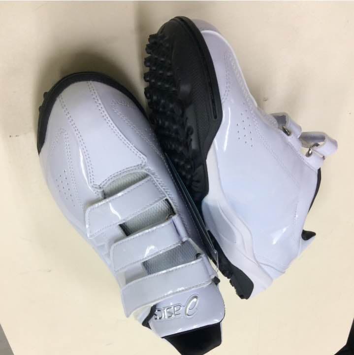 野球アップシューズ