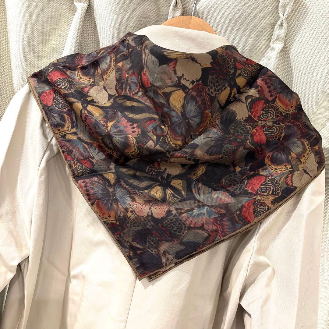 ☆新品☆VALENTINO カムバタフライ シルクスカーフ 蝶