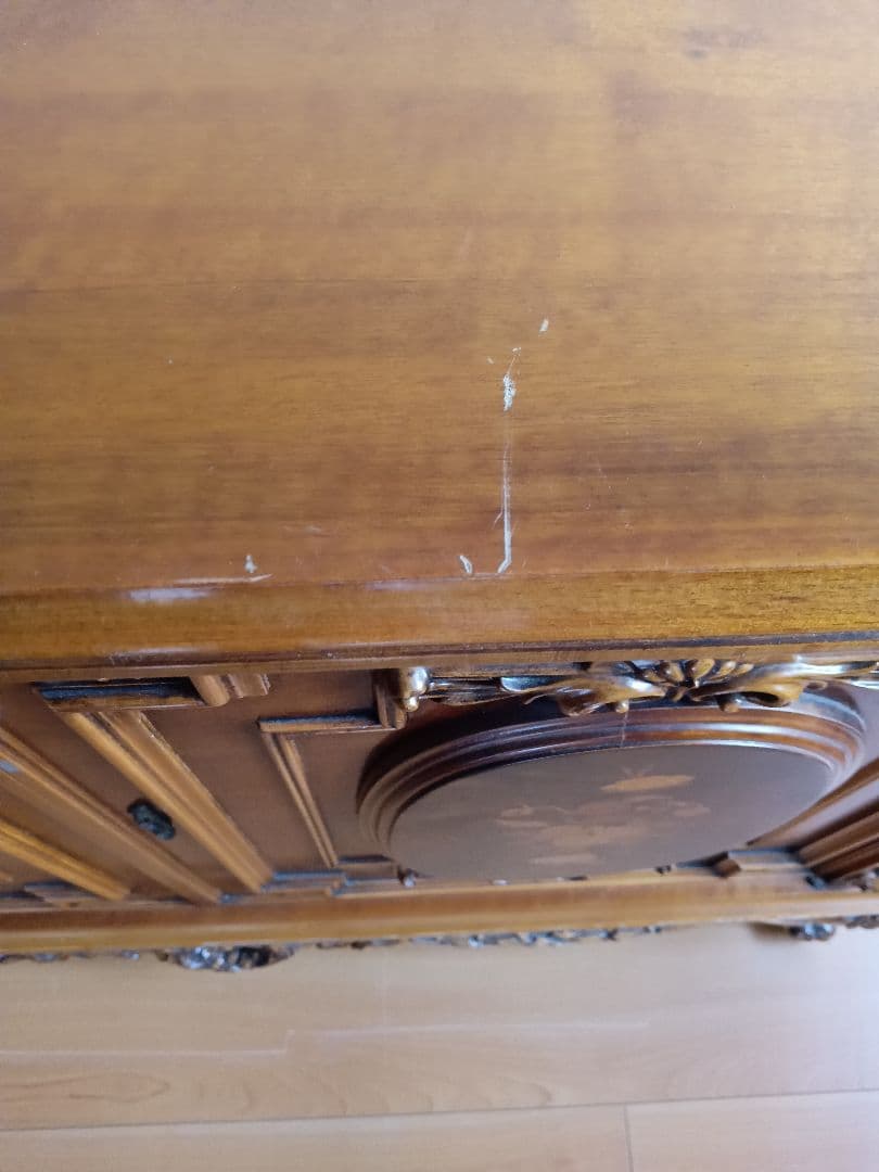 彫刻入り 木製キャビネット 下台のみ｜クラシック調・店舗什器可