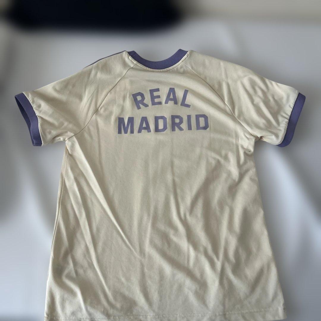 adidas REAL MADRID シャツ クリーム色