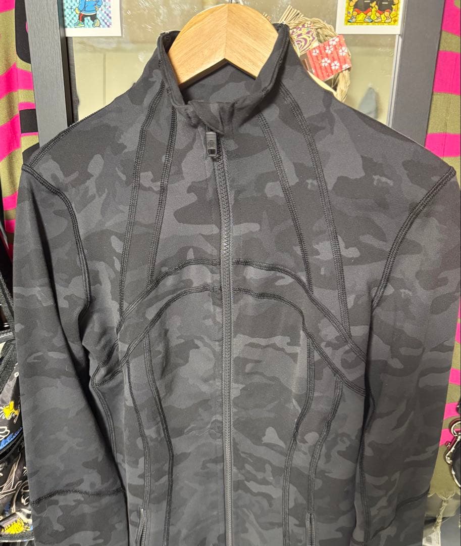 正規品 美品 lululemon define ジャケット 迷彩色グレー