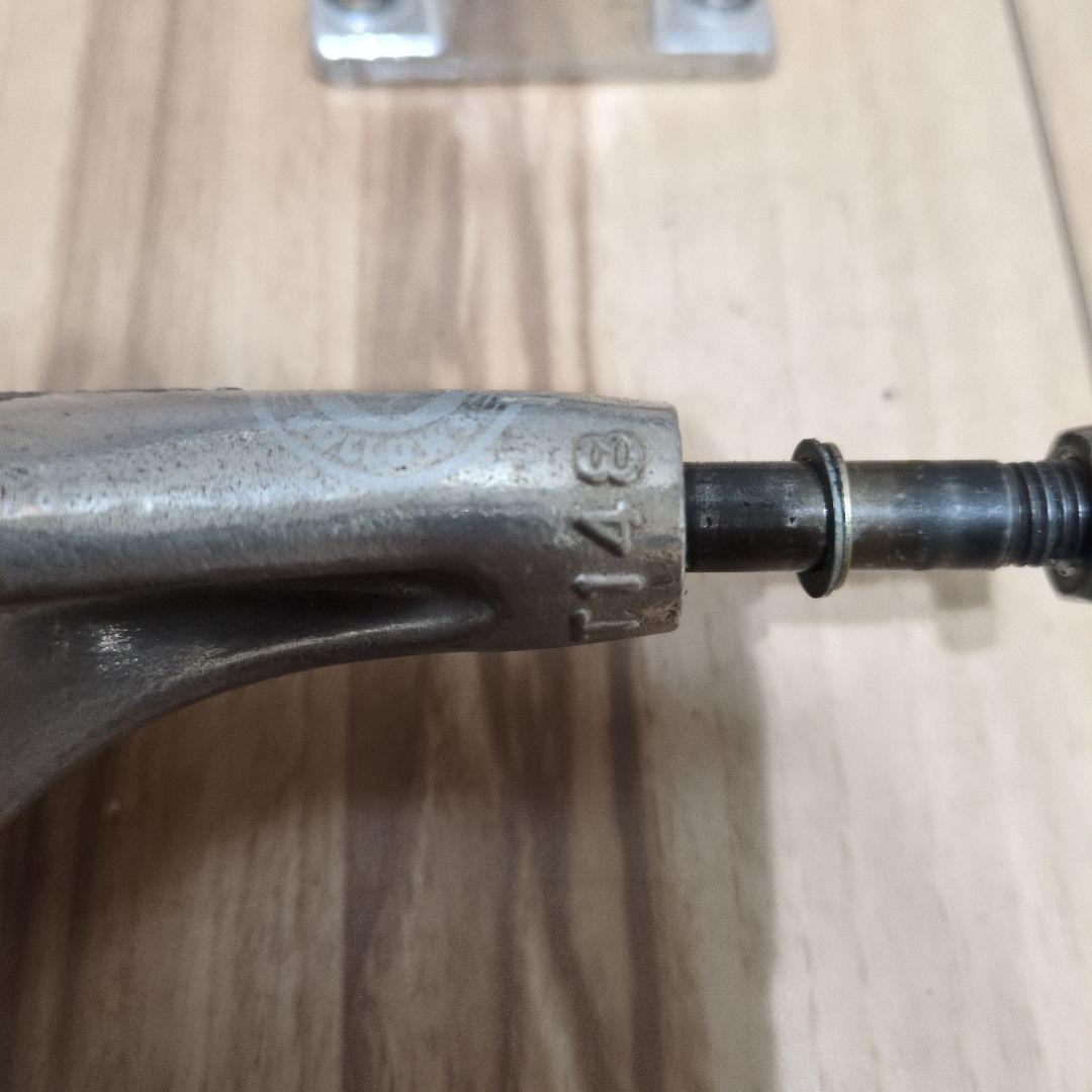 THUNDER TRUCK HOLLOW サンダー トラック ホロー148