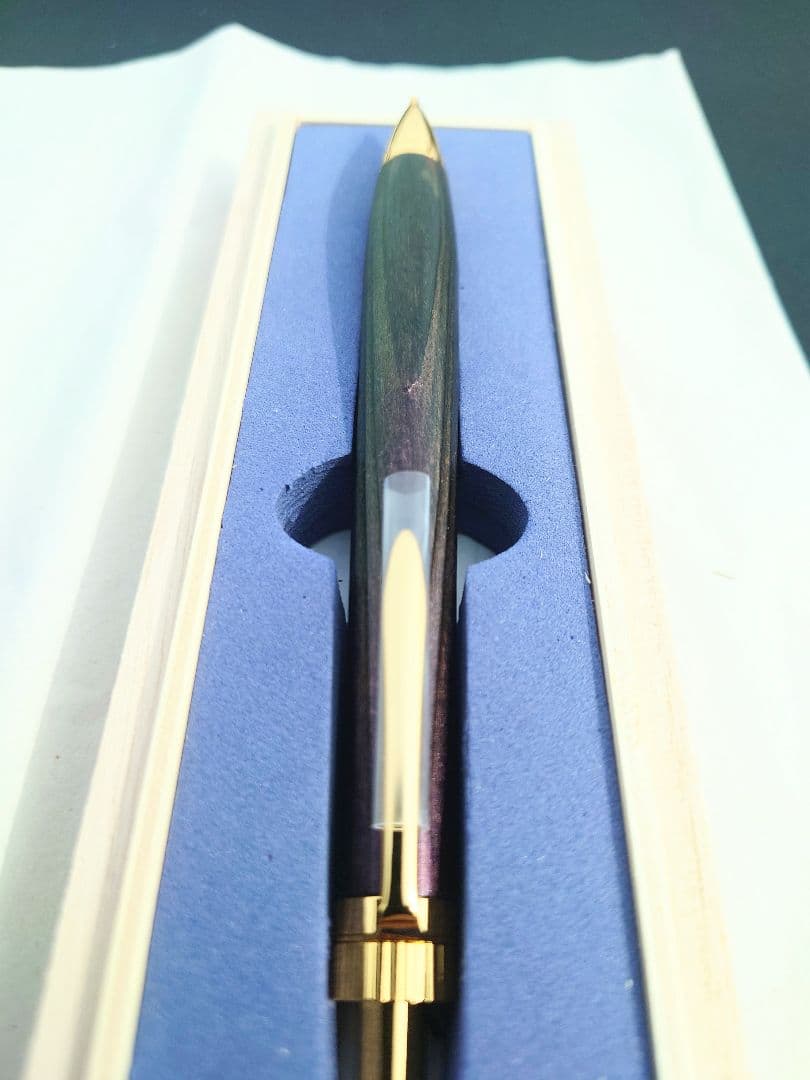 アポロ　木軸ペン工房金杢犀　杉　変わり漆　浮造り　シャープペンシル　0.5