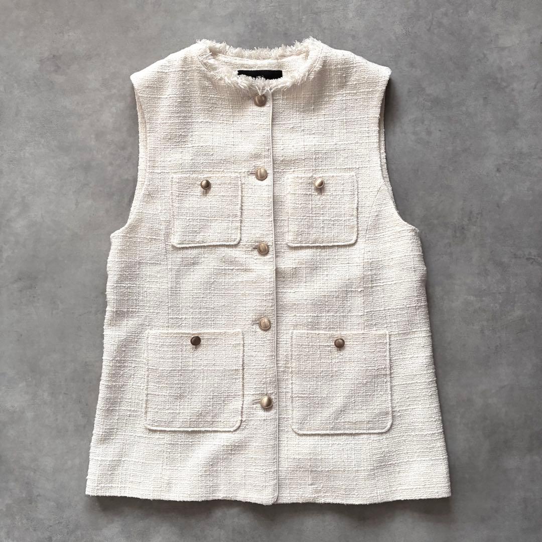 グリーンレーベルリラクシング ツイード フリンジ ベスト 麻混 金ボタン 白