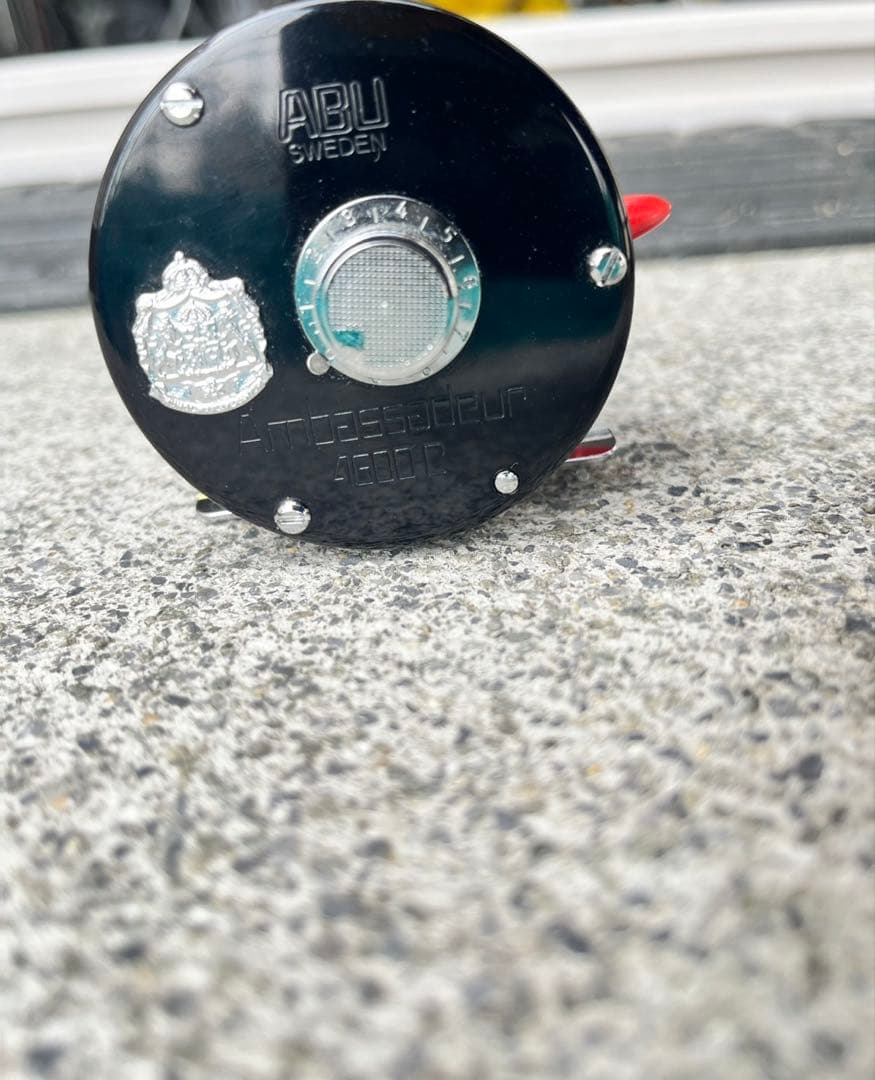 ABU 4600cベイトリール 黒 金属製 ジャンク品