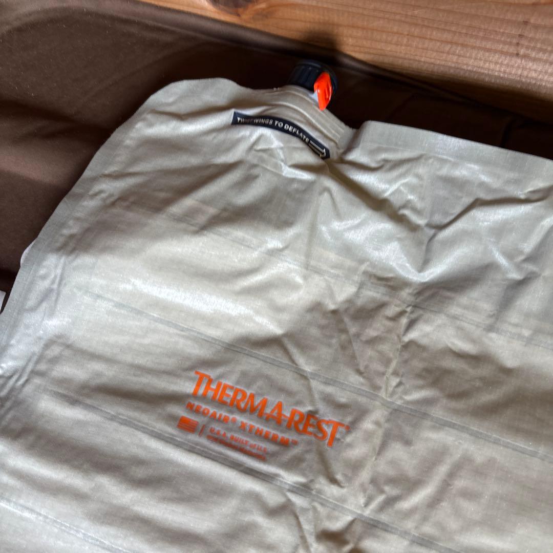 N*n様 【Therm-a-Rest】NeoAir XTherm MAX レギュ