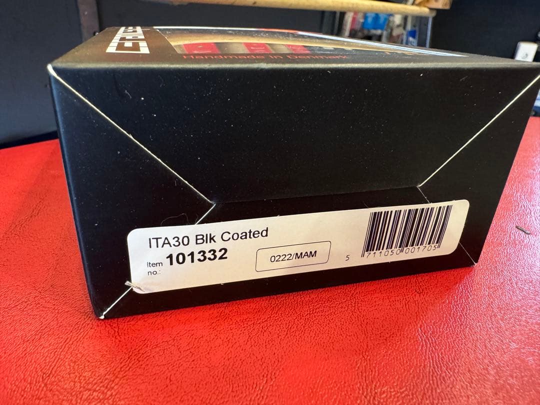 CERAMICSPEED ITA30 Blk Coated ボトムブラケット