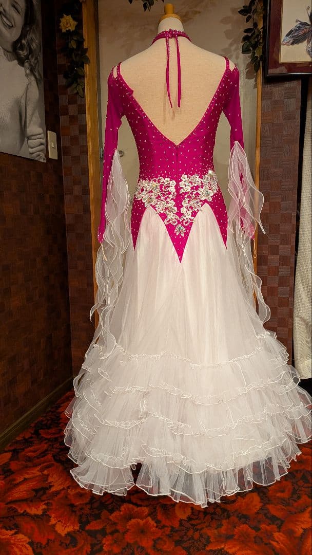 社交ダンスドレス ピンクと白 フリル Mサイズ