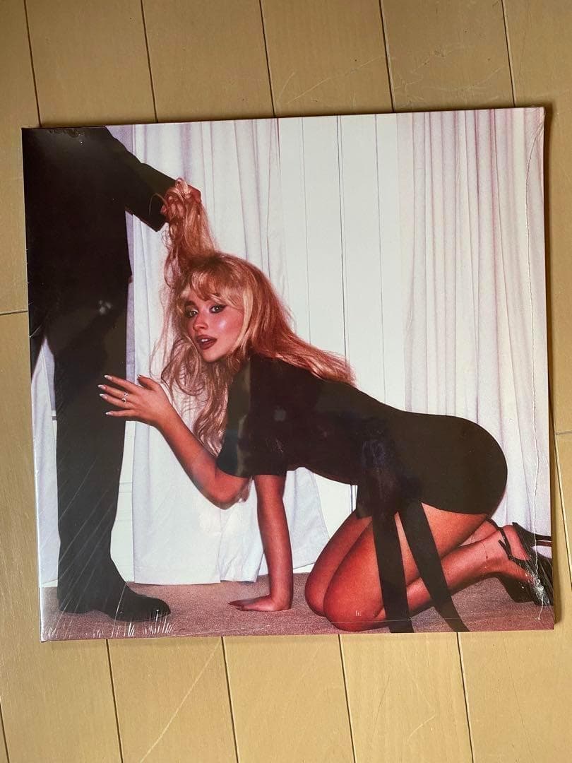 サブリナカーペンター直筆サイン入りレコード