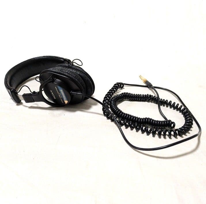 SONY MDR-7506 スタジオモニタ ーヘッドホン