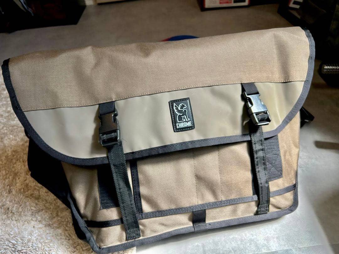 【超美品】クローム メッセンジャーバッグ カーキ
