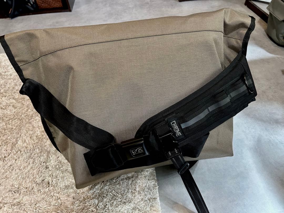 【超美品】クローム メッセンジャーバッグ カーキ