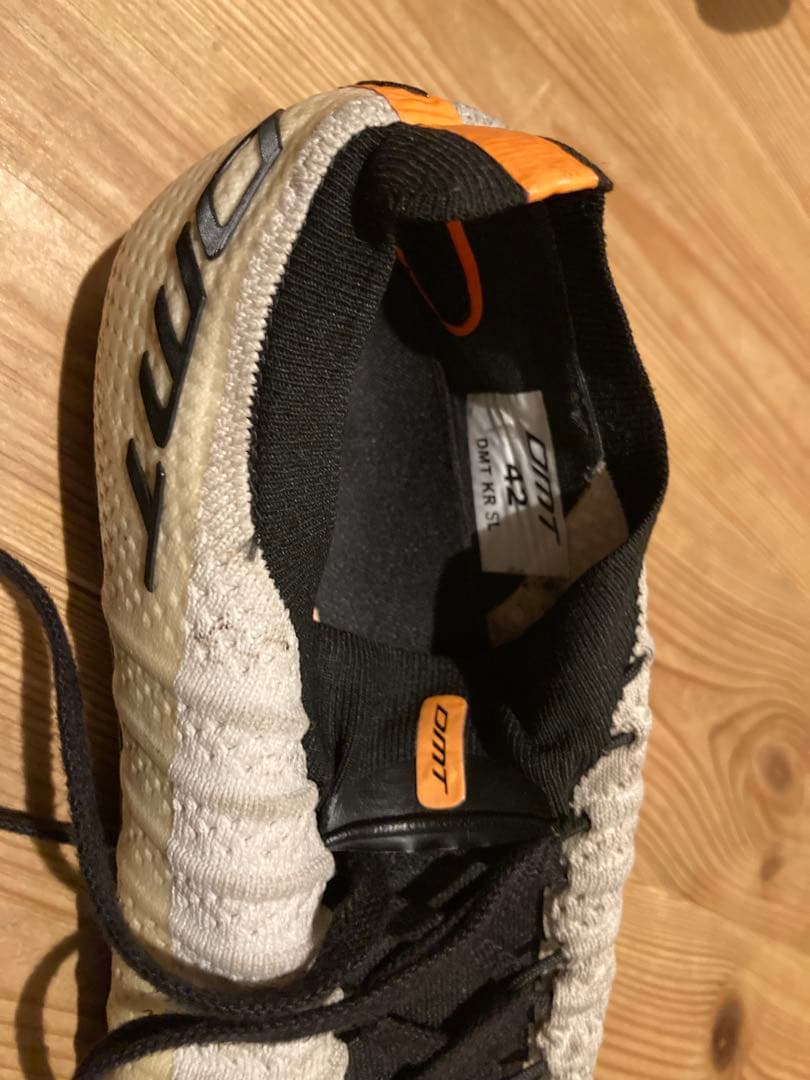 DMT KR SLシューズ ホワイト/ブラック