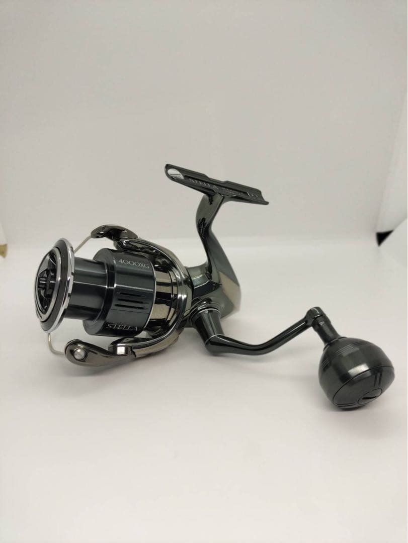 シマノ　22ステラ4000XG 替えハンドル付き（純正ハンドル＋夢屋EVAノブ）
