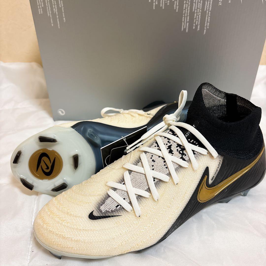 【新品】NIKE PHANTOM LUNA Ⅱ ELITE FG スパイク