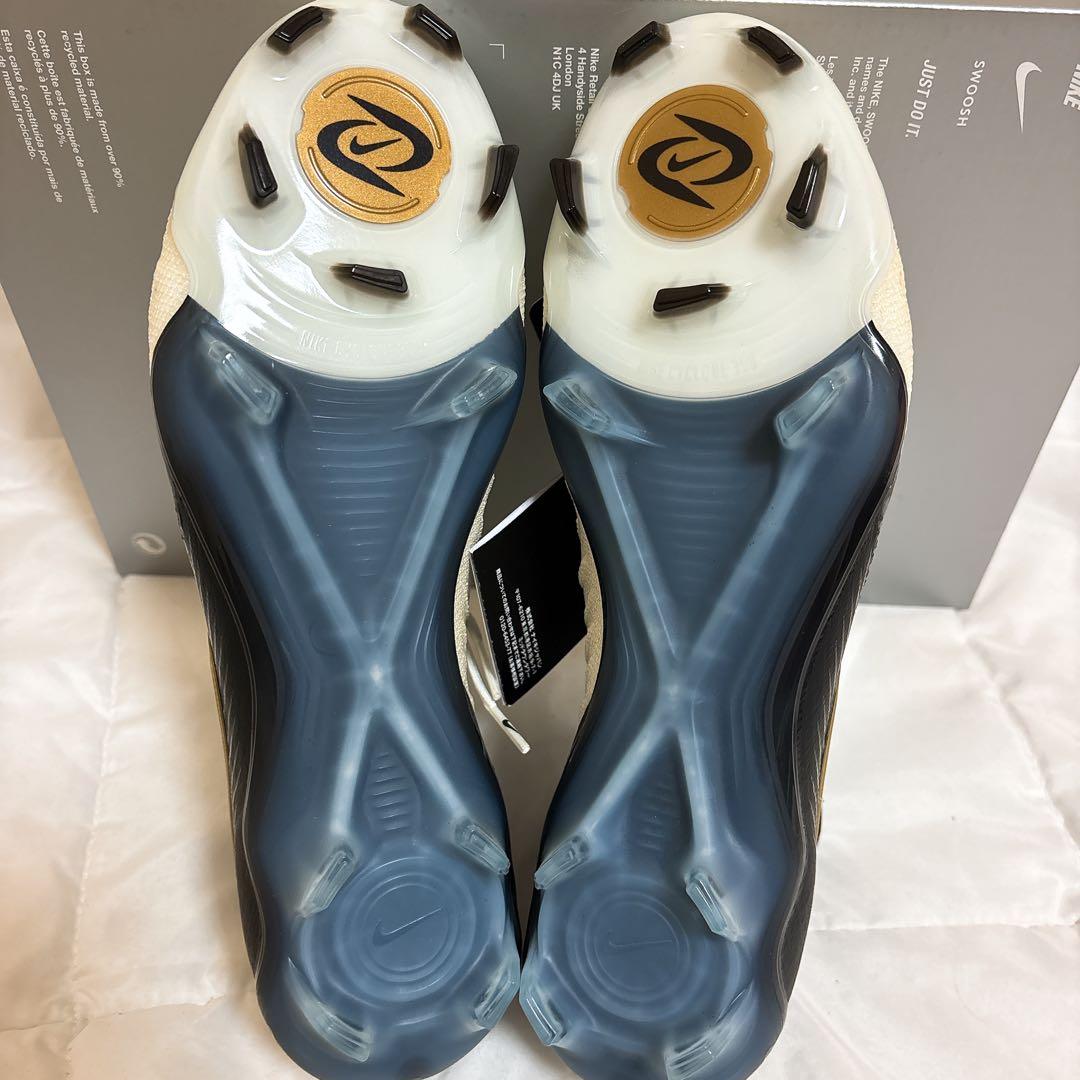 【新品】NIKE PHANTOM LUNA Ⅱ ELITE FG スパイク