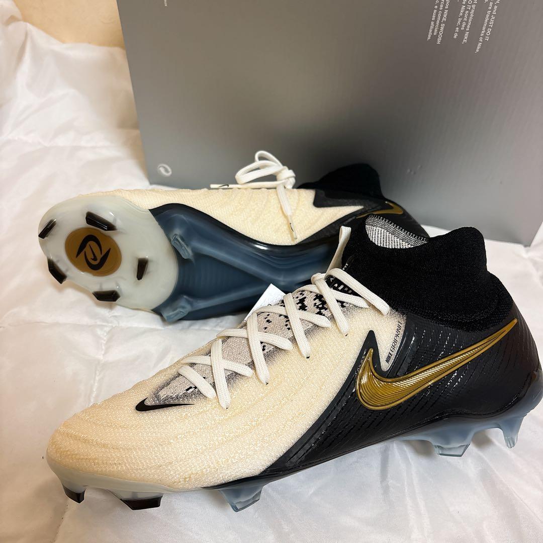 【新品】NIKE PHANTOM LUNA Ⅱ ELITE FG スパイク