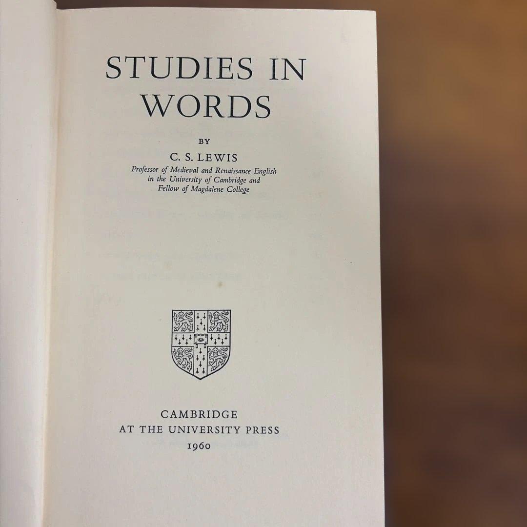 Cambridge Studies in Words Book　ハードカバー