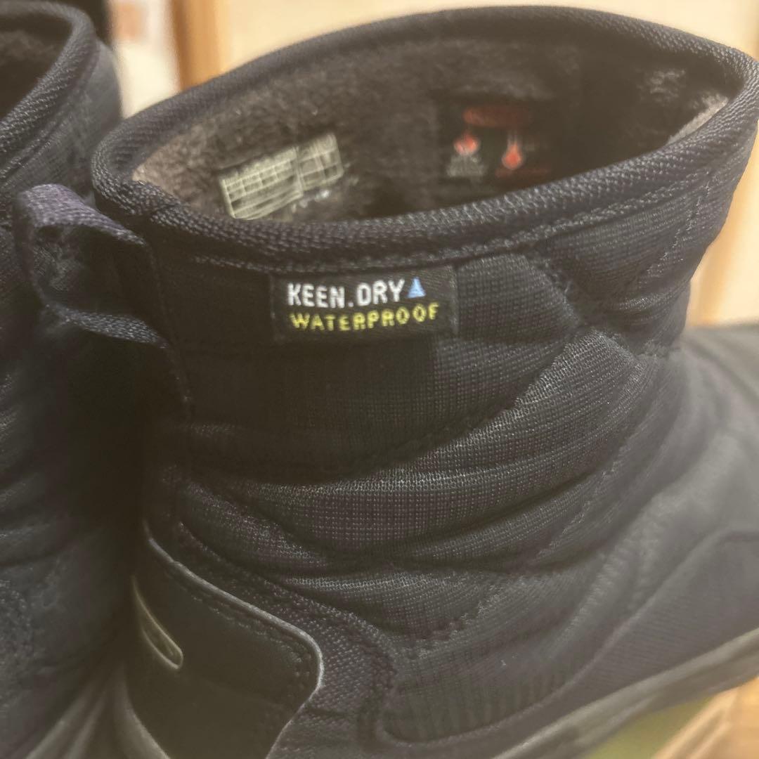 keenブーツ　防寒靴　24.5センチ
