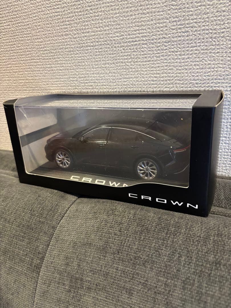 TOYOTA CROWNトヨタクラウンミニカー1/30ダイキャスト製非売品