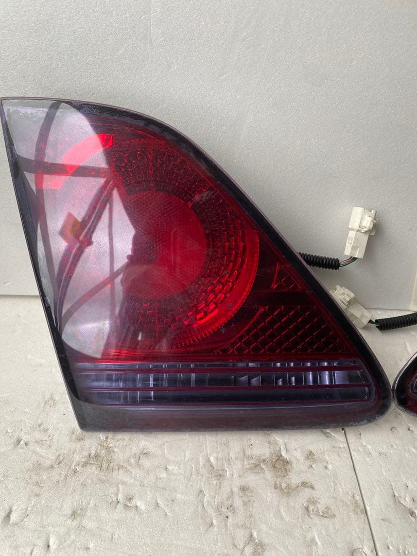 トヨタ クラウン アスリート（18系）純正LEDテールランプ左右4点セットです