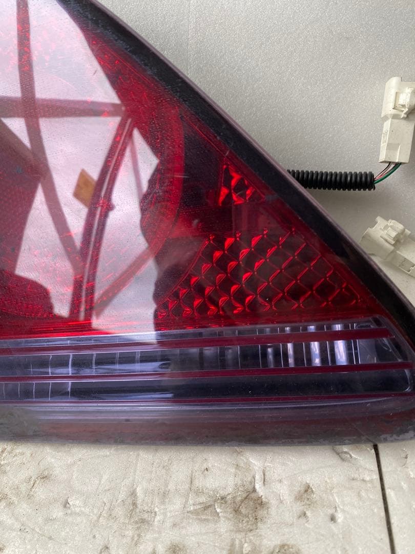 トヨタ クラウン アスリート（18系）純正LEDテールランプ左右4点セットです