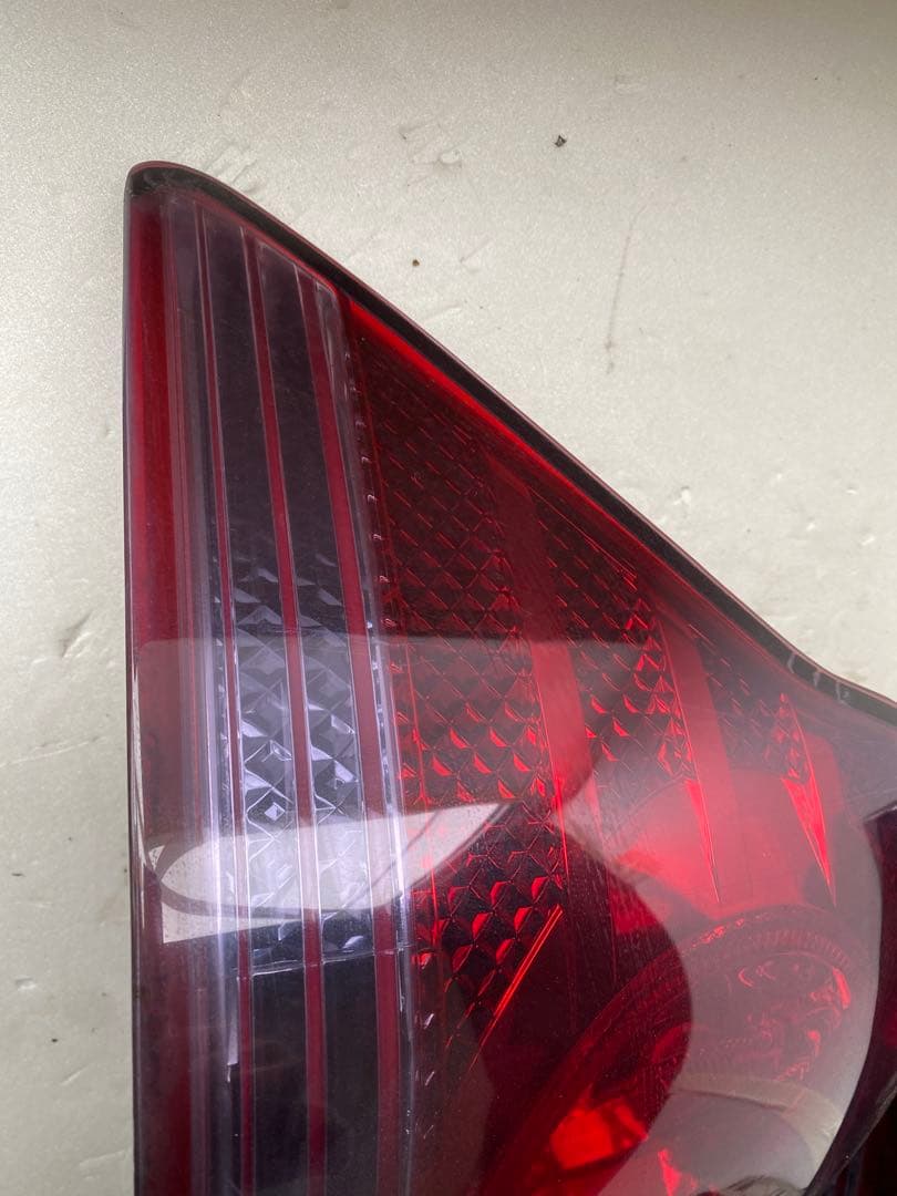 トヨタ クラウン アスリート（18系）純正LEDテールランプ左右4点セットです