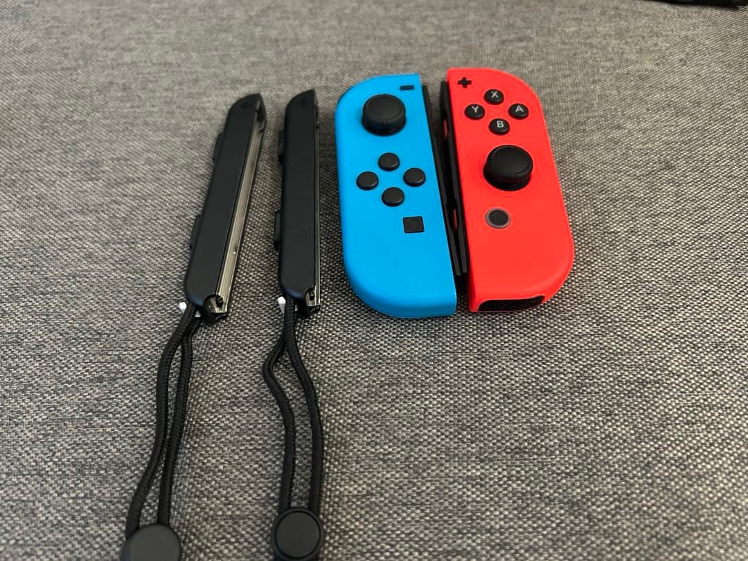 K*様 [美品]Nintendo Switch 本体 Joy-Con付き