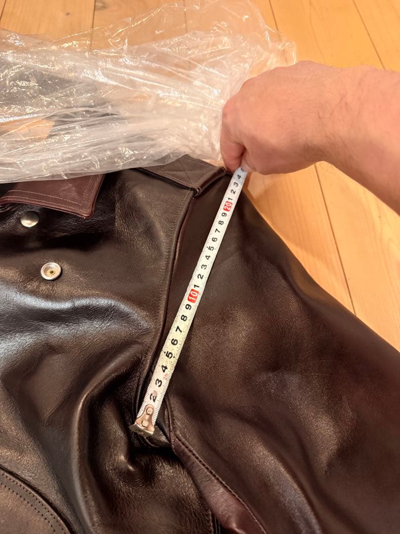 期間限定セール【新品未使用】ファウンテンヘッドレザー　ベータ　ブラウン