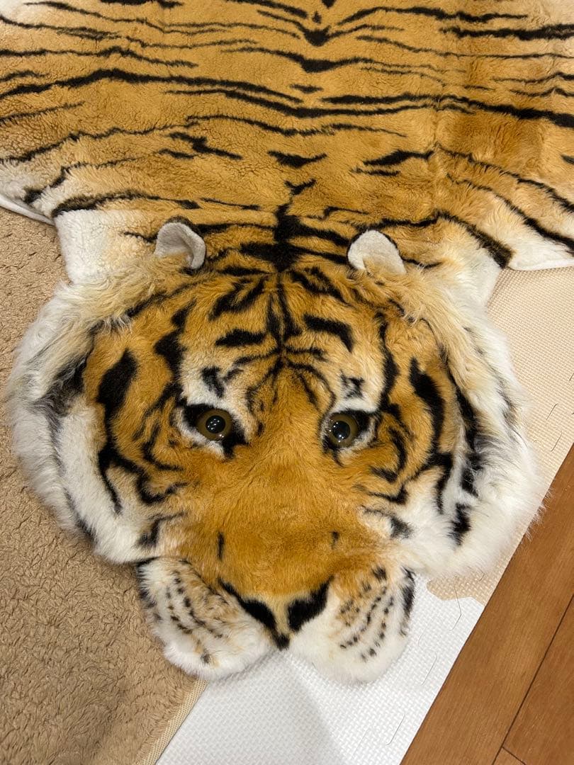 トラ 虎 ラグマット 縁起物 ラグカーペット　クリーニング済み