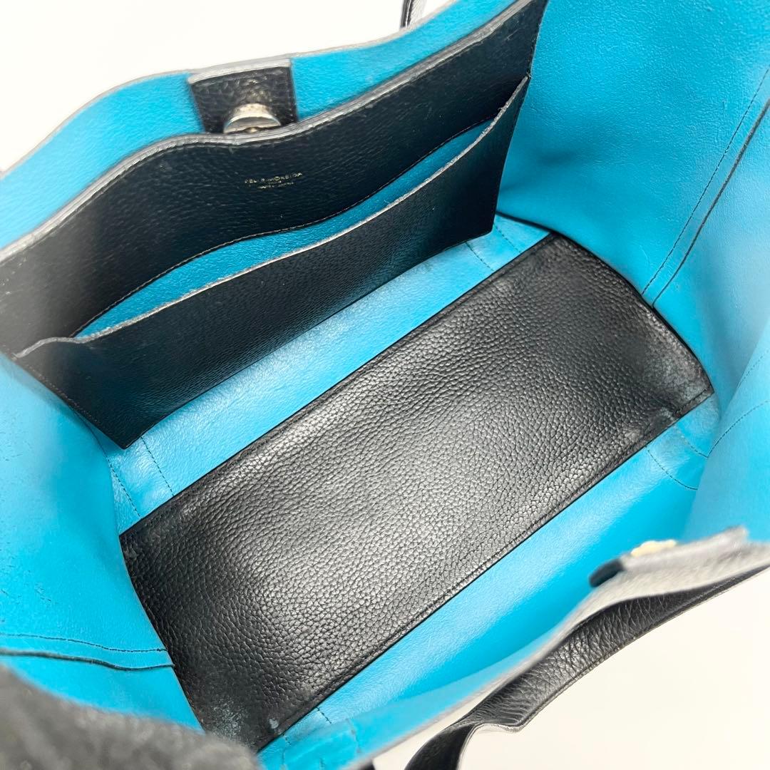 ペッレモルビダ　トートバッグ　テーラマリーナ　レザー　ブラック　A4　肩掛け