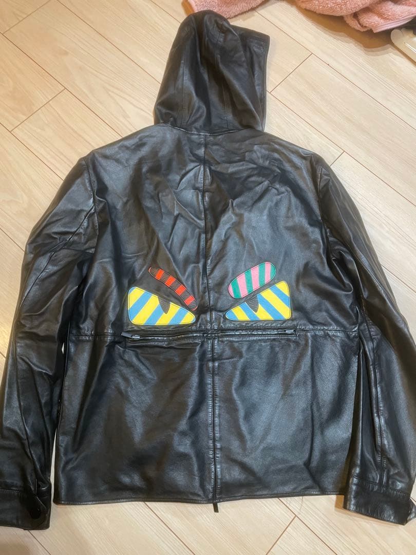 FENDI フード付きブラック　ラムレザージャケット
