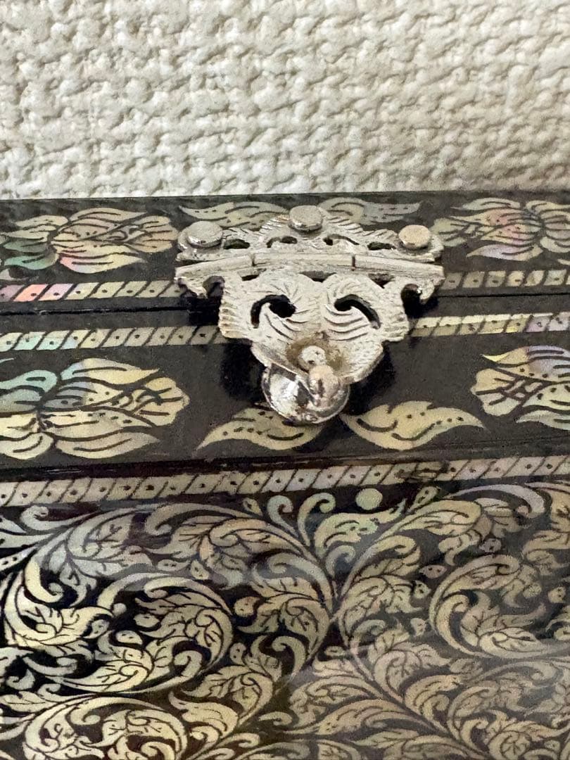 クラッチバッグ　螺鈿細工　パーティーバッグ