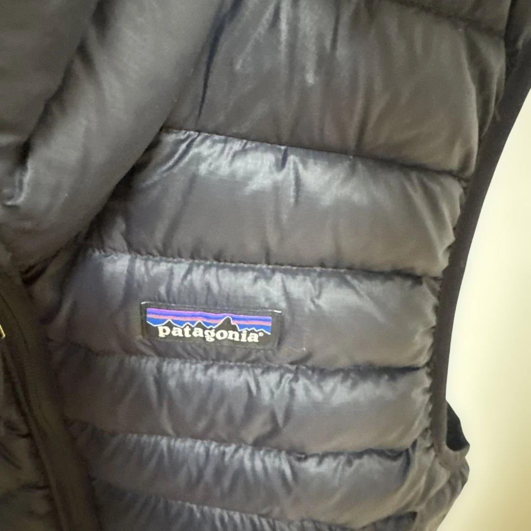 パタゴニア　ダウンセーターベスト　S 黒FA22 sty84263